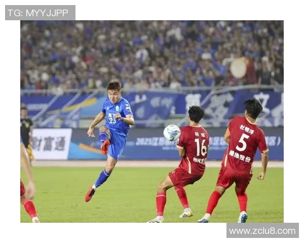 足球明星与现役球队的完美结合展现足球魅力与激情