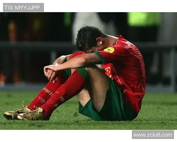 雪花纷飞中C罗的足球传奇之路与不屈精神的完美结合